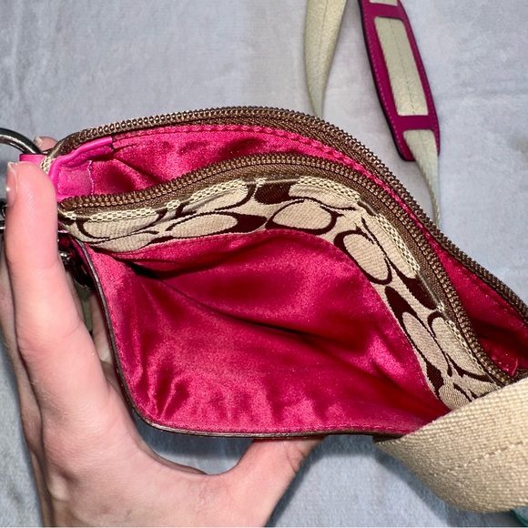 Authentic Coach Legacy Signature Swing Pack Crossbody Purse Side Bag Tan & Pink - Picture 7 of 9